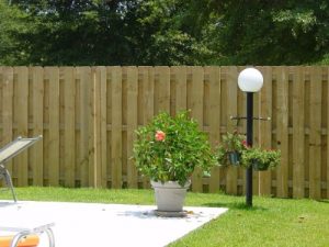 installing wooden fences